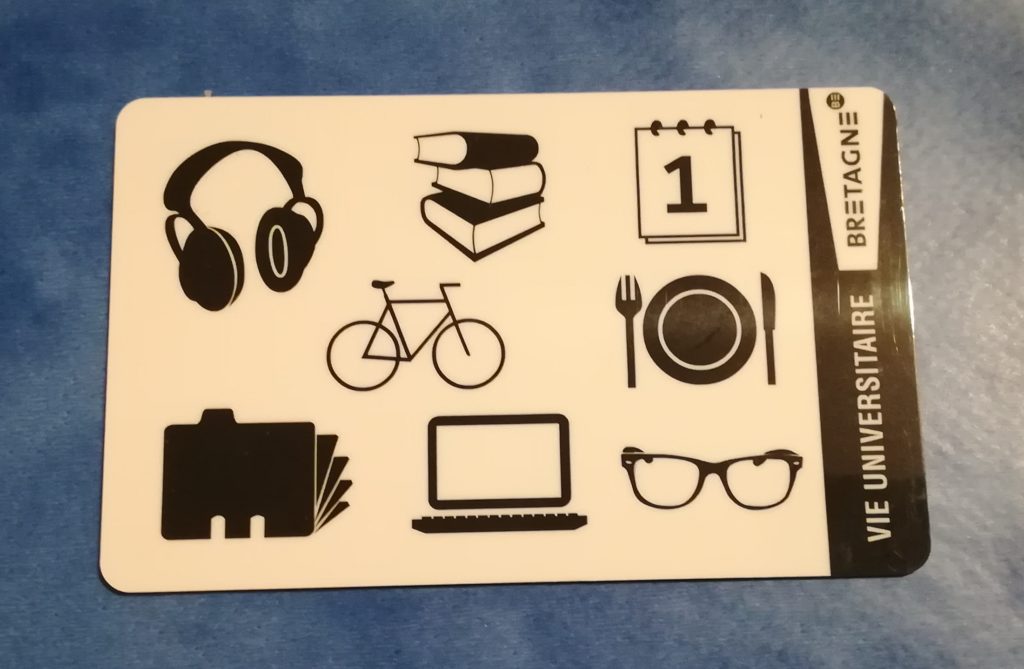 レンヌ第二大学　Izly カフェテリア利用カードの開設の仕方